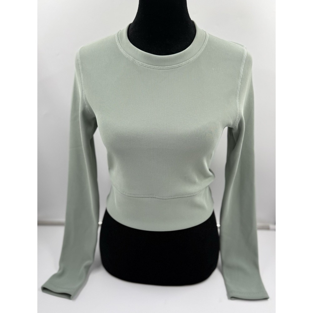 Move Theology Women's Activewear Long Sleve Cropped Top Small